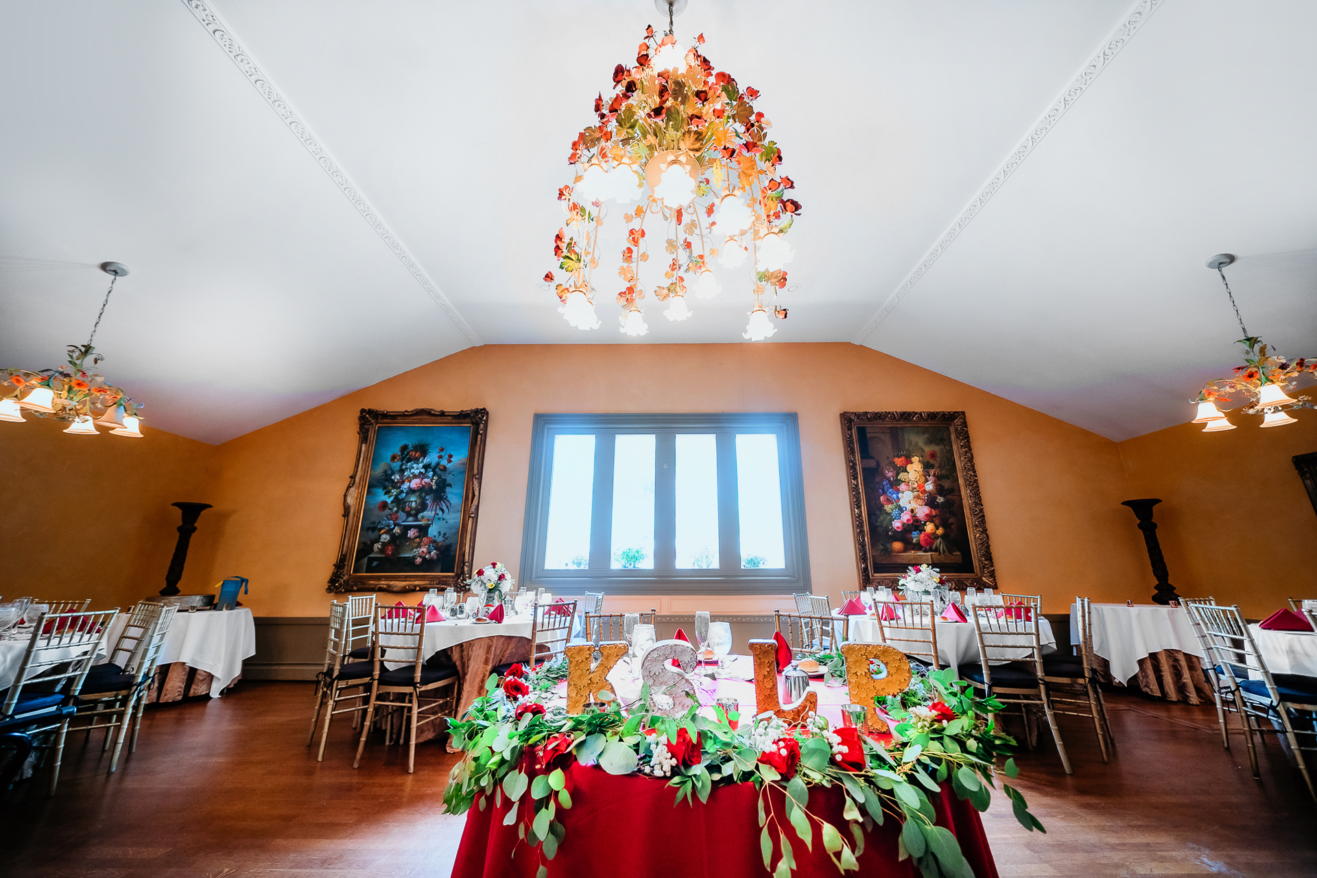 FEAST at Round hill wedding photographer